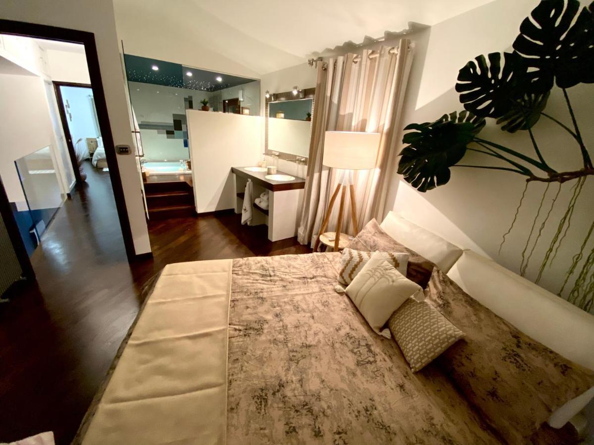 Wood Luxury House Leilighet Pescara Eksteriør bilde