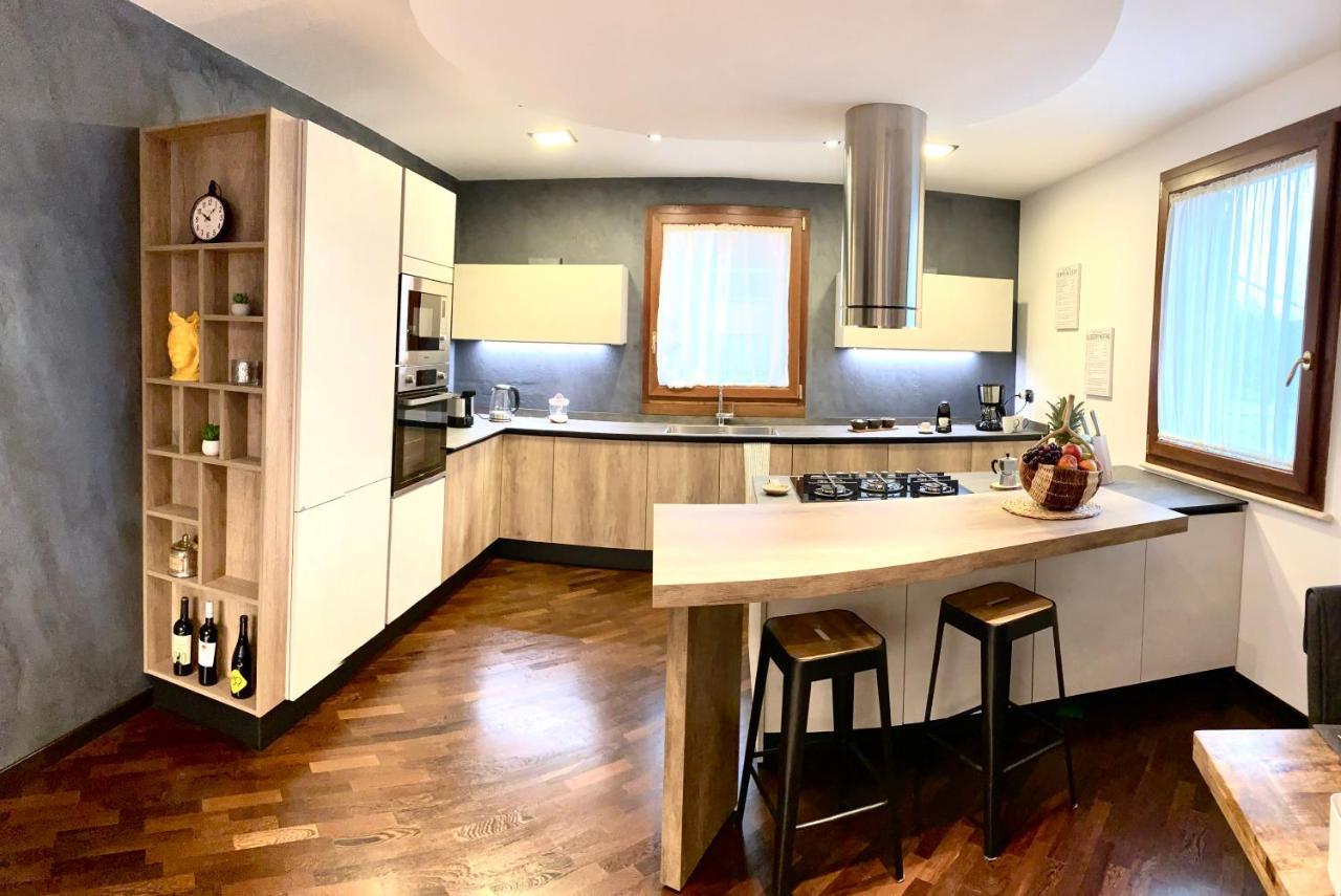 Wood Luxury House Leilighet Pescara Eksteriør bilde